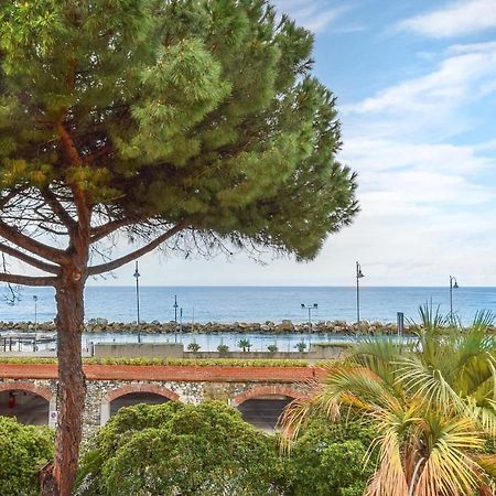Nice Apartment In Moneglia With House Sea View ภายนอก รูปภาพ